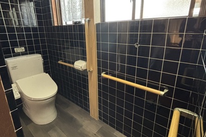 【トイレ施工事例　vol.31】　トイレ交換　+段差解消他