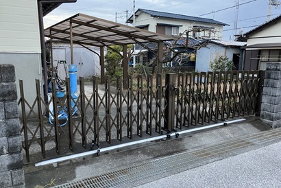 【外回り施工事例　vol.５２】　伸縮門扉の交換